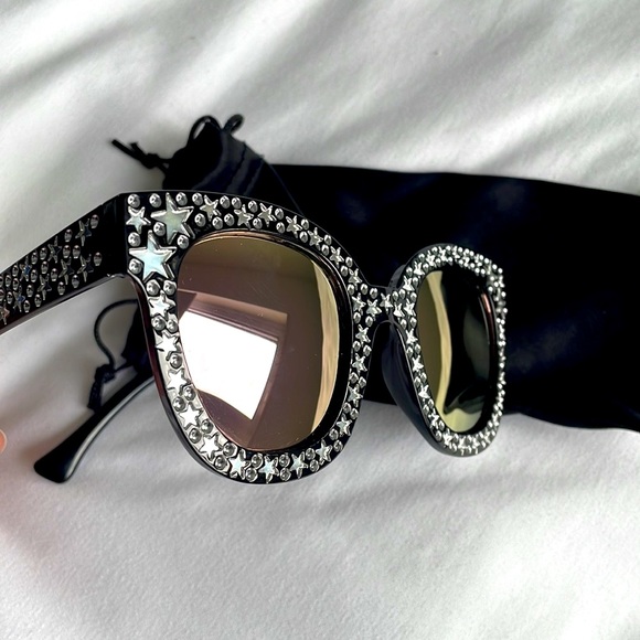 Starry sunglasses! 🤩 - Picture 5 of 6